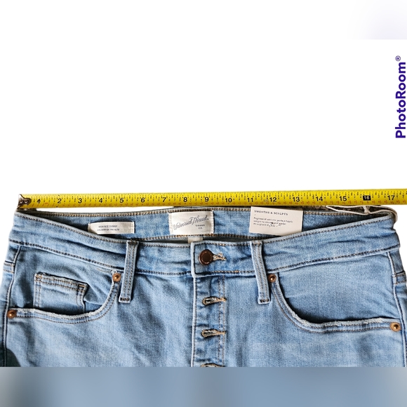 B4 Women's High-Rise Skinny Jeans - Universal Thread - Picture 11 of 15